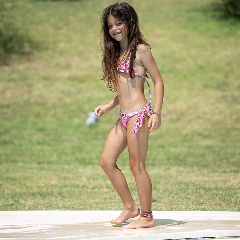 BIKINI TRIANGLE CHIWOW
